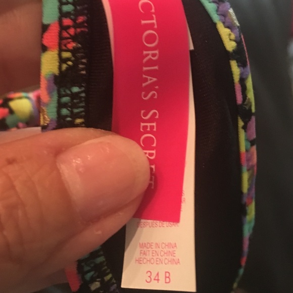 Victoria’s Secret bikini top - Picture 3 of 3